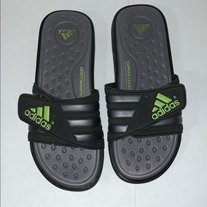 5/25 Adidas Super Cloud Slides